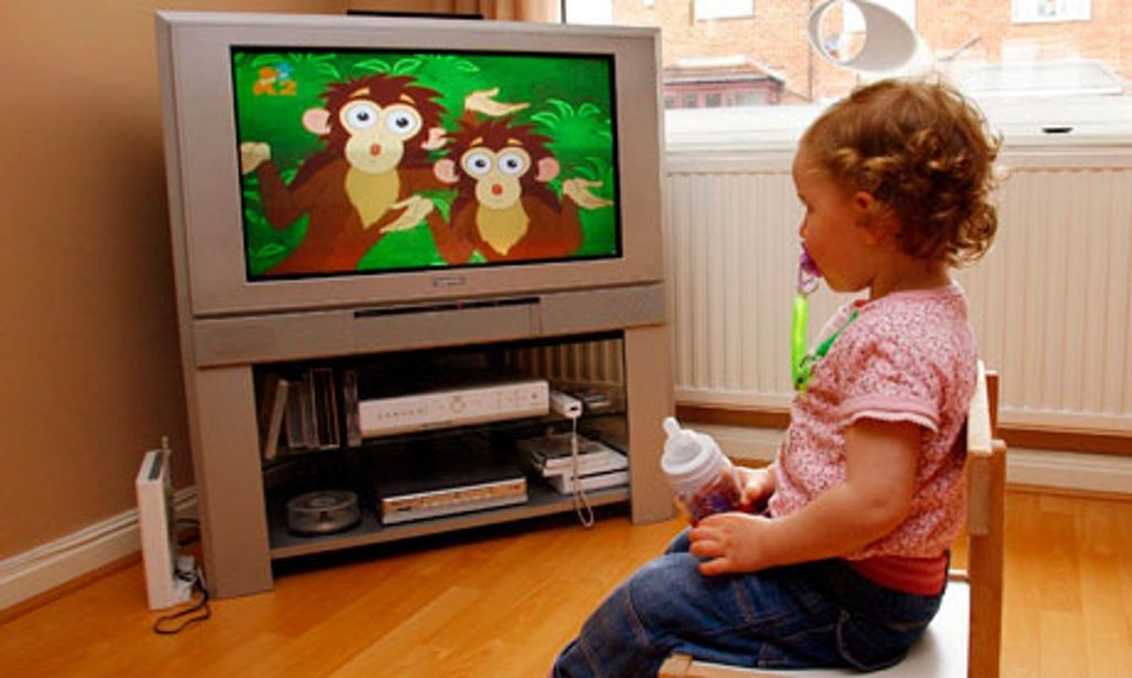 Televiyonun üzerinde etkisi, çocuklarda beslenme